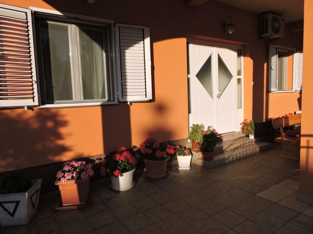 Apartments Perla Biograd Na Moru Exterior photo